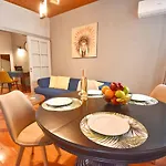 Kantouni Liston House